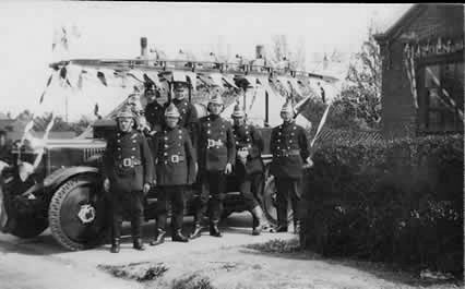 old photo of Howden fire brigade