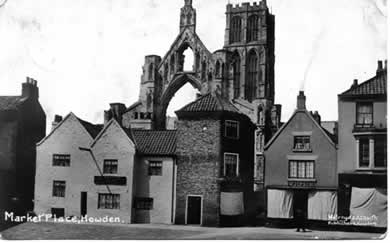 old phot of Dog and Duck, Market Place, Howden, East Yorkshire