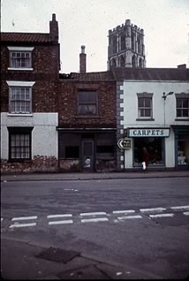 old photo of no 64 Bridgegate,  Howden