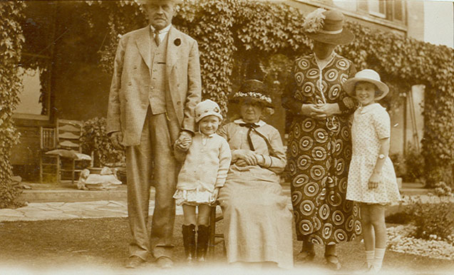 Old photo of Roderic Shearburn & wife Jane Auld at Snaith Hall